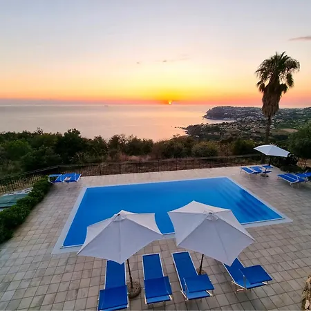 Con Piscina Vista Mare * Coccorino