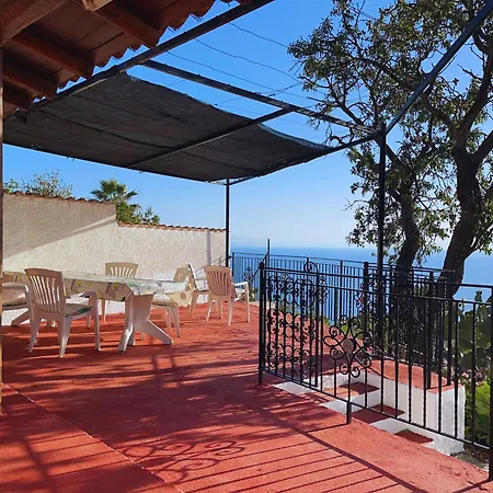 Lejlighed Con Piscina Vista Mare *